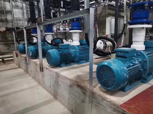 宅男视频免费看機房