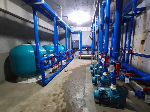 宅男天堂污污视频設備機房