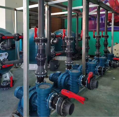 宅男天堂污污视频設備機房中正在安裝的水泵