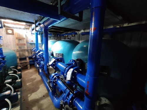 宅男天堂污污视频設備機房